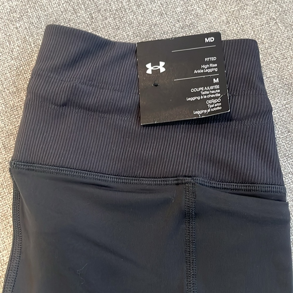 Under Armour High-Rise Black ribbed Leggings - Picture 2 of 5